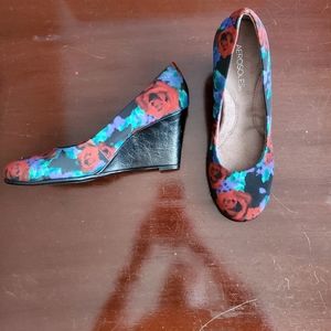 Aerosoles Floral Wedge Shoe Size 7.5